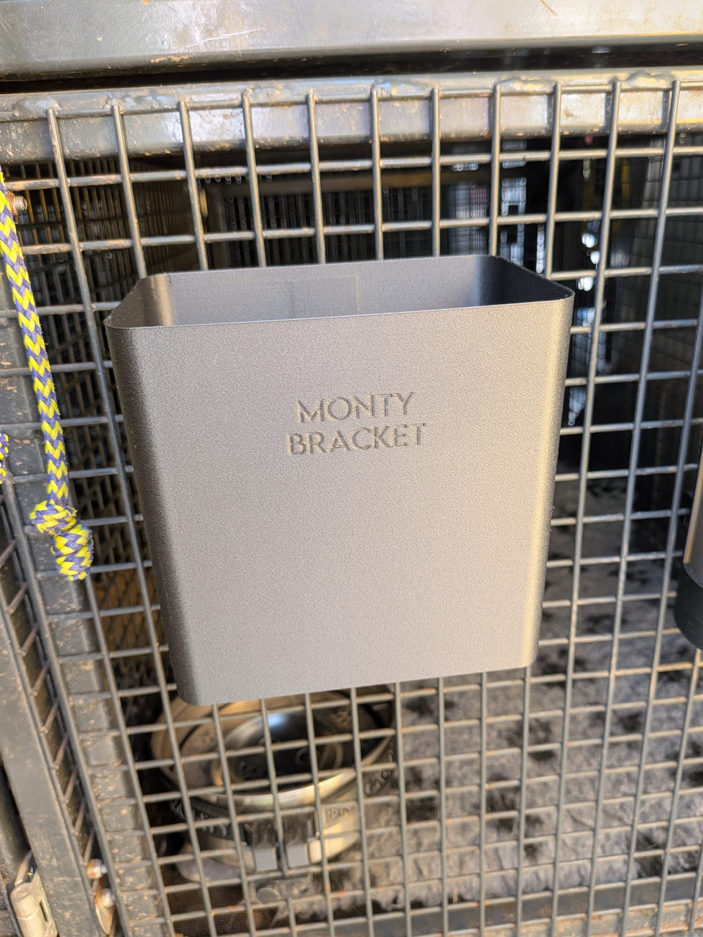 Monty Bracket Storage Bucket