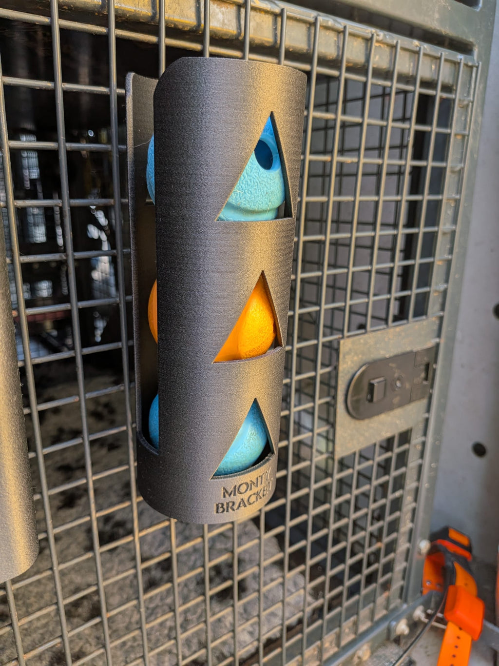 Monty Bracket Ball Dispenser v2.0