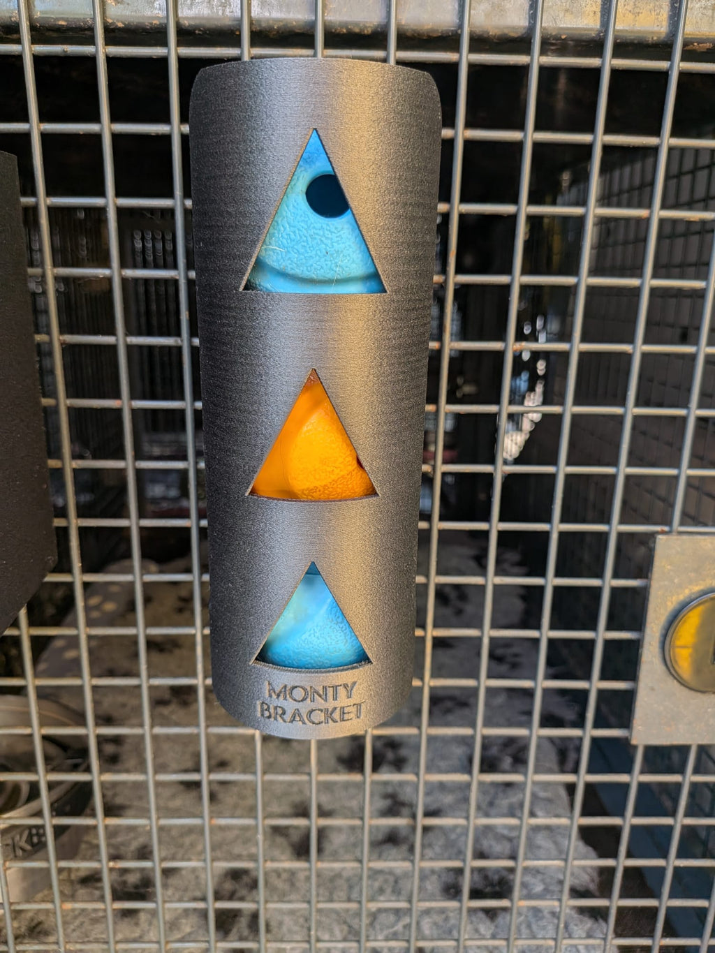 Monty Bracket Ball Dispenser v2.0