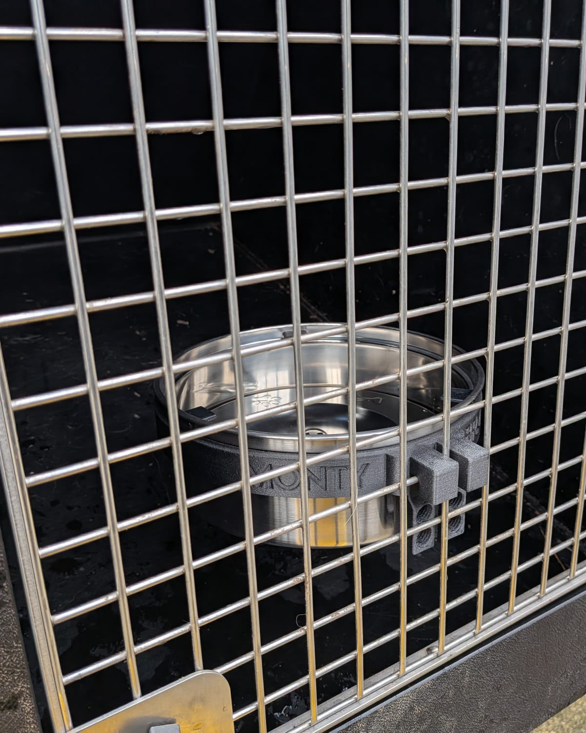 Monty Bracket Bowl Holder and Anti Spill Bowl